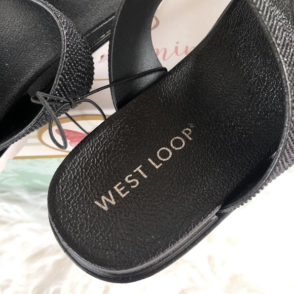 West Loop Slip On Women’s Sandal Size Small 5/6 NWT Black Soft - Picture 8 of 16